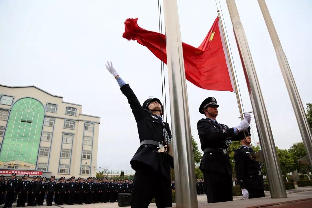 “女装之王”拉夏贝尔破产,上海总部9.5亿元起拍,6栋楼建好没多久!万人围观无人买,流拍了……